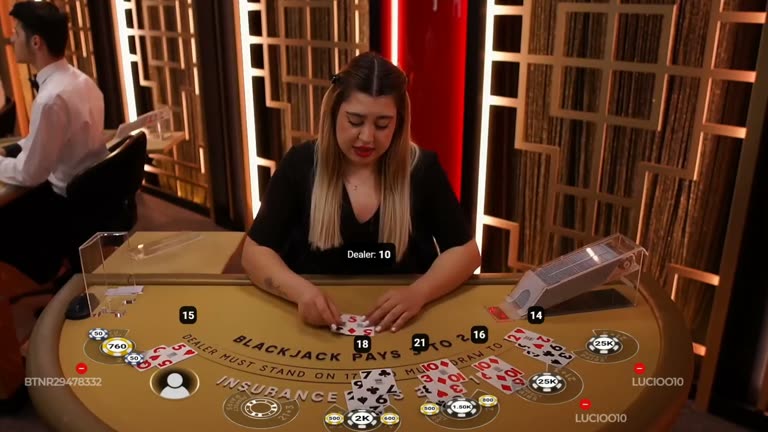 Live blackjack dealer at Bovada
